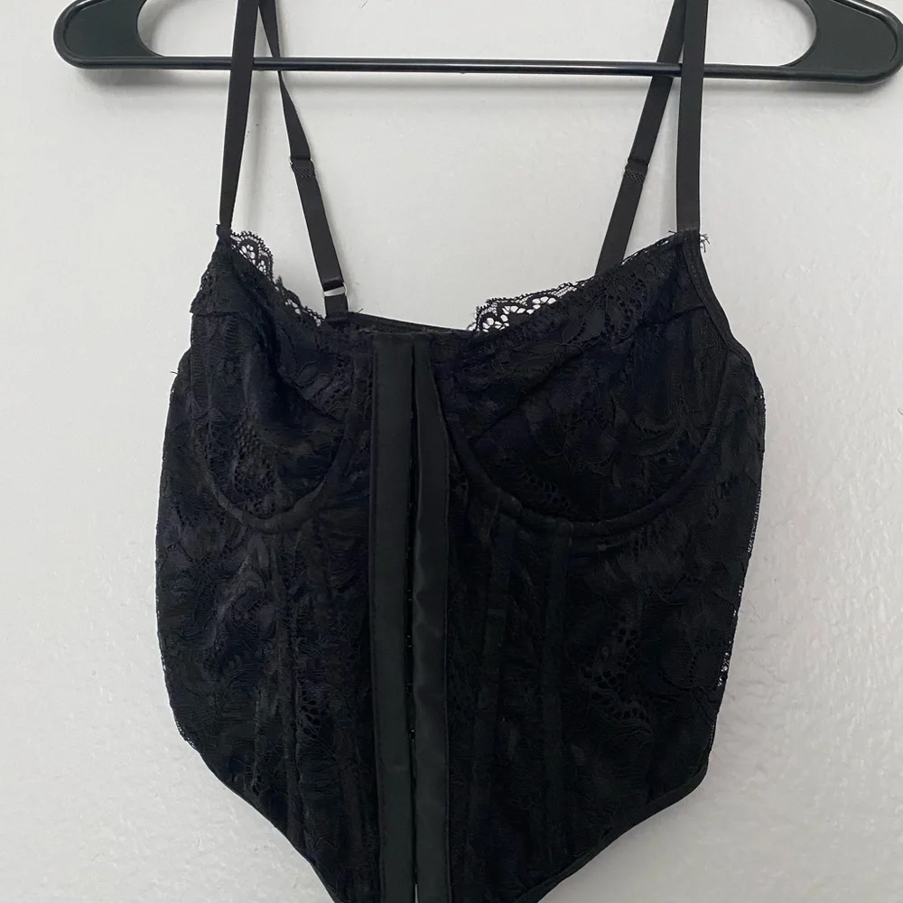Corset top - Picture 1 of 4